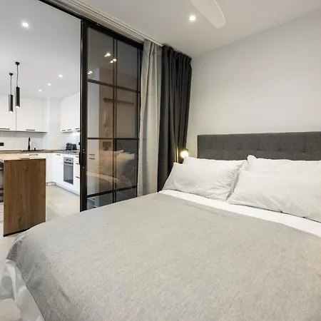 Perla Negra - With Private Access Apartment Benalmadena
