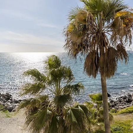 Perla Negra - With Private Access Apartment Benalmadena